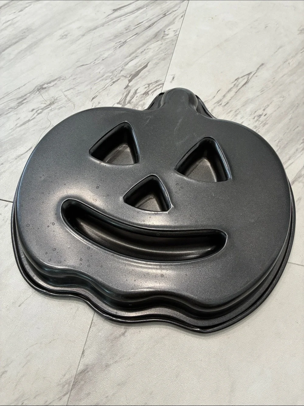 Pumpkin Jack O Lantern Cake Pan Holiday Baking Mold
